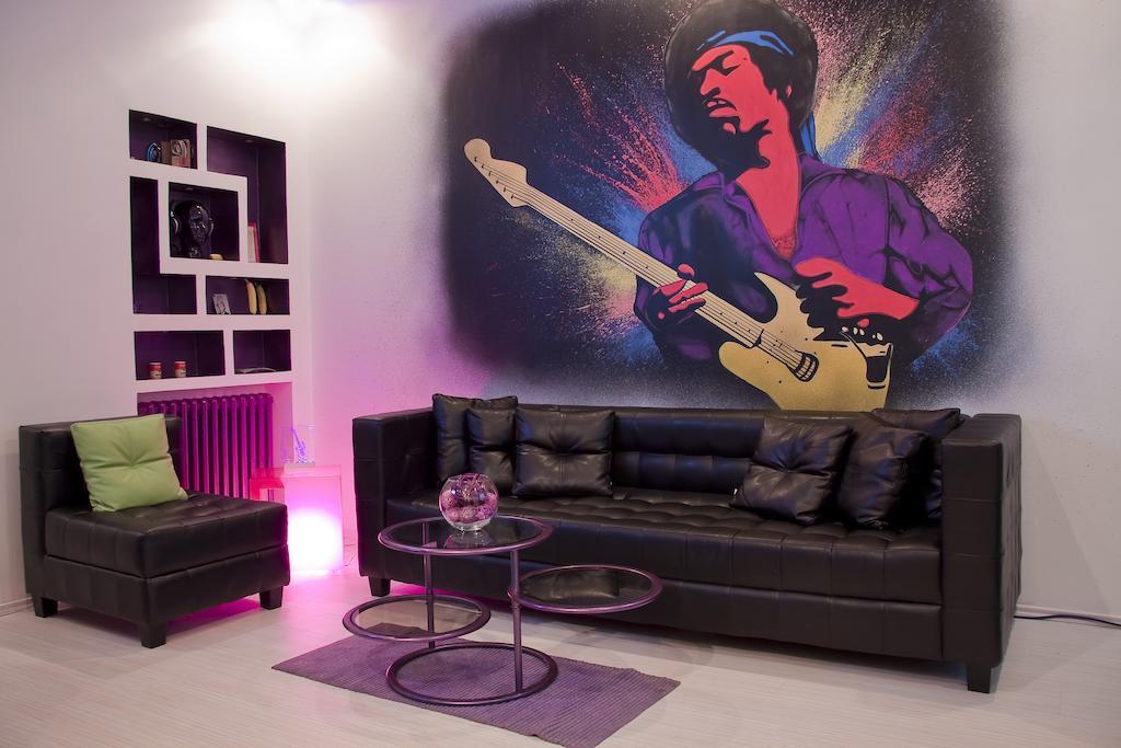 Pop Art Hostel Belgrado Buitenkant foto